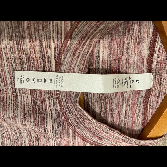 Lululemon NEW athletic long sleeve top sz M - Picture 11 of 11
